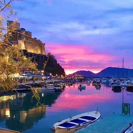 Rebecca House Apartament La Spezia