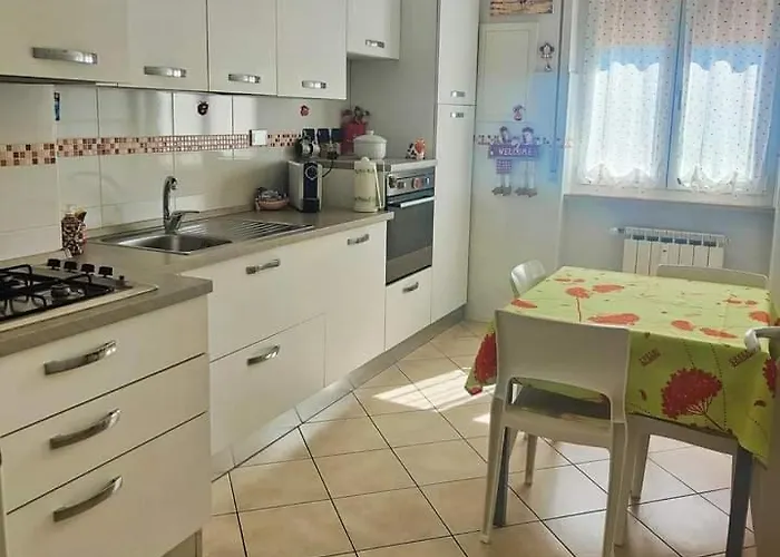 Rebecca House Apartment *