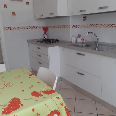 Rebecca House Apartment *