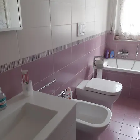 Rebecca House Apartment